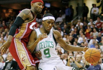 CLEVELAND - OCTOBER 27:  Rajon Rondo #9 of the Boston Celtics drives against Mo Williams #2 of the Cleveland Cavaliers during the season opener at Quicken Loans Arena on October 27, 2009 in Cleveland, Ohio.  NOTE TO USER: User expressly acknowledges and agrees that, by downloading and or using this photograph, User is consenting to the terms and conditions of the Getty Images License Agreement. (Photo by Gregory Shamus/Getty Images)