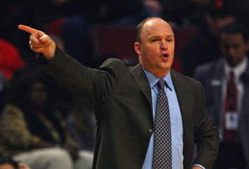 CHICAGO - NOVEMBER 03: Head coach Scott Skiles of the Milwaukee Bucks gives instructions to his team against the Chicago Bulls at the United Center on November 3, 2009 in Chicago, Illinois. (Photo by Jonathan Daniel/Getty Images)