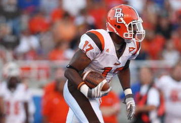 BOISE , ID - SEPTEMBER 13:  Anthony Turner #17 of the Bowling Green Falcons runs the ball against the Boise State Broncos at Bronco Stadium on September 13, 2008 in Boise, Idaho.  (Photo by Jonathan Ferrey/Getty Images)
