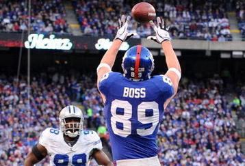 EAST RUTHERFORD, NJ - NOVEMBER 02:  Kevin Boss #89 of the New York Giants scores a touchdown against the Dallas Cowboys on November 2, 2008 at Giants Stadium in East Rutherford, New Jersey.  (Photo by Al Bello/Getty Images)