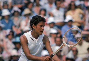 Australian tennis player Evonne Goolagong Cawley at Wimbledon, 1976. (Photo by Don Morley/Getty Images)