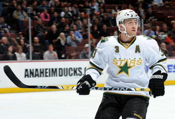 ANAHEIM, CA - MARCH 06:  Stephane Robidas #3 of the Dallas Stars against the Anaheim Ducks during the game at the Honda Center on March 6, 2009 in Anaheim, California.  (Photo by Harry How/Getty Images)