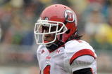 EUGENE, OR - SEPTEMBER 19: Shaky Smithson #1 of the Utah Utes heads upfield as he runs back a kick in the 1st quarter of the game against the Oregon Ducks at Autzen Stadium on September 19, 2009 in Eugene, Oregon. Oregon won the game 31-24. (Photo by Steve Dykes/Getty Images)