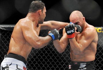 PORTLAND, OR - AUGUST 29:  UFC fighter Antonio Nogueira (L) battles UFC fighter Randy Couture (R) during their Heavyweight bout at UFC 102:  Couture vs. Nogueira at the Rose Garden Arena on August 29, 2009 in Portland, Oregon.  (Photo by Jon Kopaloff/Getty Images)
