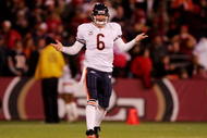 SAN FRANCISCO - NOVEMBER 12: Quarterback Jay Cutler #6 of the Chicago Bears reacts in the second half against the San Francisco 49ers at Candlestick Park on November 12, 2009 in San Francisco, California.  (Photo by Ezra Shaw/Getty Images)