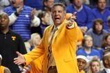 LEXINGTON, KY - FEBRUARY 21:  Bruce Pearl the Head Coach of the Tennessee Volunteers gives instructions to his team during the SEC game against the Kentucky Wildcats at Rupp Arena on February 21, 2009 in Lexington, Kentucky.  (Photo by Andy Lyons/Getty Images)