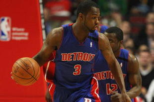 CHICAGO - MARCH 24: Rodney Stuckey #3 of the Detroit Pistons brings the ball upcourt against the Chicago Bulls on March 24, 2009 at the United Center in Chicago, Illinois. The Bulls defeated the Pistons 99-91. NOTE TO USER: User expressly acknowledges and agreees that, by downloading and/or using this Photograph, User is consenting to the terms and conditions of the Getty Images License Agreement. (Photo by Jonathan Daniel/Getty Images)