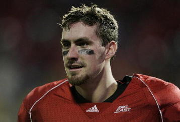 CINCINNATI - NOVEMBER 13:  Quarterback Tony Pike #15 of the Cincinnati Bearcats looks on before the game against the West Virginia Mountaineers at Nippert Stadium on November 13, 2009 in Cincinnati, Ohio.  (Photo by Andy Lyons/Getty Images)
