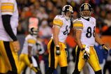 DENVER - NOVEMBER 09:  Hines Ward #86 and the receiving crew of the Pittsburgh Steelers look toward quarterback Ben Roethlisberger for direction against the Denver Broncos during NFL action at Invesco Field at Mile High on November 9, 2009 in Denver, Colorado. The Steelers defeated the Broncos 28-10.  (Photo by Doug Pensinger/Getty Images)