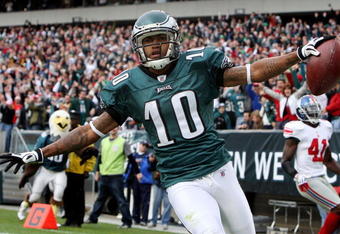 PHILADELPHIA - NOVEMBER 01:  DeSean Jackson #10 of the Philadelphia Eagles celebrates his second quarter touchdown against the New York Giants on November 1, 2009 at Lincoln Financial Field in Philadelphia, Pennsylvania.  (Photo by Jim McIsaac/Getty Images)