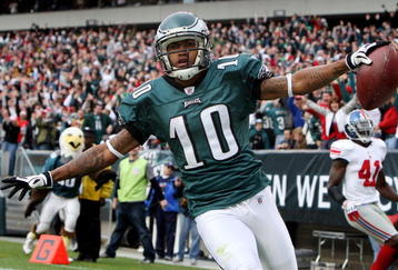 PHILADELPHIA - NOVEMBER 01:  DeSean Jackson #10 of the Philadelphia Eagles celebrates his second quarter touchdown against the New York Giants on November 1, 2009 at Lincoln Financial Field in Philadelphia, Pennsylvania.  (Photo by Jim McIsaac/Getty Images)