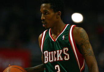 CHICAGO - NOVEMBER 03:  Brandon Jennings #3 of the Milwaukee Bucks brings the ball upcourt against the Chicago Bulls at the United Center on November 3, 2009 in Chicago, Illinois. The Bulls defeated the Bucks 83-81. (Photo by Jonathan Daniel/Getty Images)