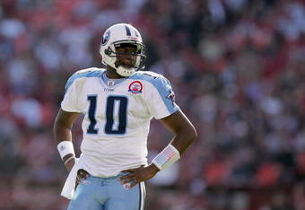 SAN FRANCISCO - NOVEMBER 08:  Vince Young #10 of the Tennessee Titans takes a break in between plays during their game against the San Francisco 49ers at Candlestick Park on November 8, 2009 in San Francisco, California.  (Photo by Ezra Shaw/Getty Images)