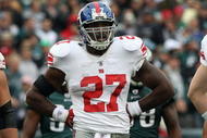 PHILADELPHIA - NOVEMBER 01:  Brandon Jacobs #27 of the New York Giants looks on against the Philadelphia Eagles on November 1, 2009 at Lincoln Financial Field in Philadelphia, Pennsylvania.  (Photo by Jim McIsaac/Getty Images)