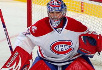 BUFFALO, NY - OCTOBER 3:  Goaltender Carey Price #31 of the Montreal Canadiens defends his  net during their NHL game against the Buffalo Sabres at HSBC Arena on October 3, 2009 in Buffalo, New York. The Canadiens defeated the Sabres 2-1 in overtime. (Photo by Rick Stewart/Getty Images)