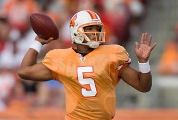 TAMPA, FL - NOVEMBER 08:  Quarterback Josh Freeman #5 of the Tampa Bay Buccaneers throws a pass against the Green Bay Packers during the game at Raymond James Stadium on November 8, 2009 in Tampa, Florida.  (Photo by J. Meric/Getty Images)