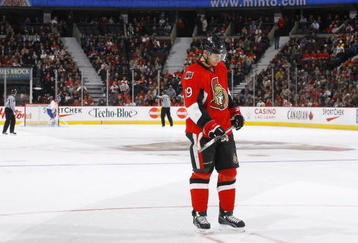 OTTAWA - NOVEMBER 20:  Jason Spezza #19 of the Ottawa Senators waits for the whistle from the referee before his shootout attempt during the game against the Montreal Canadiens on November 20, 2008 at the Scotiabank Place in Ottawa, Canada.  (Photo by Phillip MacCallum/Getty Images)