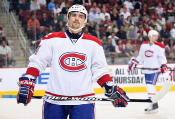 GLENDALE, AZ - NOVEMBER 12:  Tomas Plekanec #14 of the Montreal Canadiens during the NHL game against the Phoenix Coyotes at Jobing.com Arena on November 12, 2009 in Glendale, Arizona. The Canadiens defeated the Coyotes 4-2.  (Photo by Christian Petersen/Getty Images)