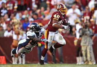 LANDOVER, MD - NOVEMBER 15:  Ladell Betts #46 of the Washington Redskins runs the ball against the Denver Broncos at FedExField on November 15, 2009 in Landover, Maryland. The Redskins defeated the Broncos 27-17. (Photo by Larry French/Getty Images)