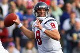 ORCHARD PARK, NY - NOVEMBER 01:  Matt Schaub #8 of the Houston Texans looks for a receiver during the game against the Buffalo Bills at Ralph Wilson Stadium on November 1, 2009 in Orchard Park, New York. Houston won 31-10. (Photo by Rick Stewart/Getty Images)