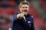 LOUISVILLE, KY - OCTOBER 02:  Dave Wannstedt the Head Coach of the Pittsburgh Panthers coaches from sideline during the Big East Conference game against the Louisville Cardinals at Papa John's Cardinal Stadium on October 2, 2009 in Louisville, Kentucky.  (Photo by Andy Lyons/Getty Images)