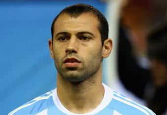 MADRID, SPAIN - NOVEMBER 14:  Javier Mascherano of Argentina during the friendly International football match Spain against Argentina at the Vicente Calderon stadium in Madrid, on November 14, 2009 in Madrid, Spain.  (Photo by Clive Brunskill/Getty Images)