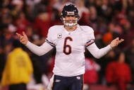 SAN FRANCISCO - NOVEMBER 12: Quarterback Jay Cutler #6 of the Chicago Bears reacts in the second half against the San Francisco 49ers at Candlestick Park on November 12, 2009 in San Francisco, California.  (Photo by Ezra Shaw/Getty Images)