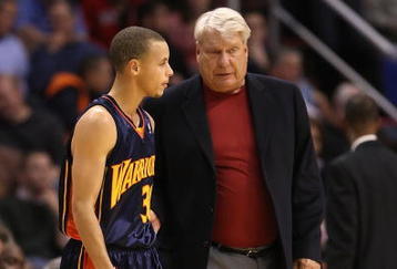 PHOENIX - OCTOBER 30:  Stephen Curry #30 of the Golden State Warriors talks with head coach Don Nelson during the NBA game against the Phoenix Suns at US Airways Center on October 30, 2009 in Phoenix, Arizona. The Suns defeated the Warriors 123-101.  NOTE TO USER: User expressly acknowledges and agrees that, by downloading and or using this photograph, User is consenting to the terms and conditions of the Getty Images License Agreement.  (Photo by Christian Petersen/Getty Images)