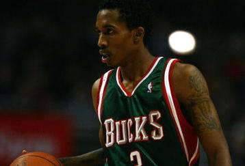 CHICAGO - NOVEMBER 03:  Brandon Jennings #3 of the Milwaukee Bucks brings the ball upcourt against the Chicago Bulls at the United Center on November 3, 2009 in Chicago, Illinois. The Bulls defeated the Bucks 83-81. (Photo by Jonathan Daniel/Getty Images)