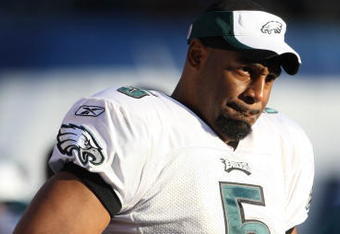 SAN DIEGO, CA - NOVEMBER 15:  Quarterback Donavan McNabb #5 of the Philadelphia Eagles looks onto the field from the sideline near the end of the 4th quarter during the game against the San Diego Chargers on November 15, 2009 at Qualcomm Stadium in San Diego, California. Chargers won 31-23.  (Photo by Donald Miralle/Getty Images)