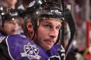 GLENDALE, AZ - NOVEMBER 02:  Ryan Smyth #94 of the Los Angeles Kings watches from the bench during the NHL game against the Phoenix Coyotes at Jobing.com Arena on November 2, 2009 in Glendale, Arizona.  The Kings defeated the Coyotes 5-3. (Photo by Christian Petersen/Getty Images)
