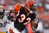 CINCINNATI - SEPTEMBER 27:  Cedric Benson #32 of the Cincinnati Bengals runs with the ball during the NFL game against the Pittsburgh Steelers at Paul Brown Stadium on September 27, 2009 in Cincinnati, Ohio.  The Bengals won 23-20.  (Photo by Andy Lyons/Getty Images)