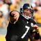 PITTSBURGH - NOVEMBER 15:  Ben Roethlisberger #7  of the Pittsburgh Steelers throws a pass against the Cincinnati Bengals at Heinz Field on November 15, 2009 in Pittsburgh, Pennsylvania.  (Photo by Rick Stewart/Getty Images)