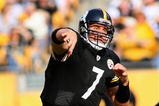 PITTSBURGH - NOVEMBER 15:  Ben Roethlisberger #7  of the Pittsburgh Steelers throws a pass against the Cincinnati Bengals at Heinz Field on November 15, 2009 in Pittsburgh, Pennsylvania.  (Photo by Rick Stewart/Getty Images)