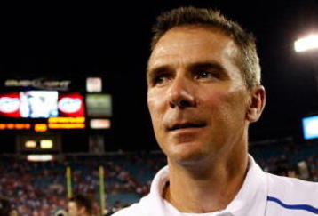 JACKSONVILLE, FL - OCTOBER 31:  Head coach Urban Meyer of the Florida Gators against the Georgia Bulldogs at Jacksonville Municipal Stadium on October 31, 2009 in Jacksonville, Florida.  (Photo by Kevin C. Cox/Getty Images)