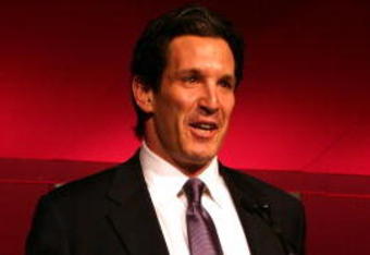 NEW YORK - JUNE 05:  Professional ice hockey player Brendan Shanahan speaks at the Fresh Air Fund Spring Gala at Tavern On The Green June 5, 2008 in New York City.  (Photo by Donald Bowers/Getty Images)