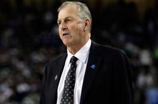 DETROIT - APRIL 04:  Head coach Jim Calhoun of the Connecticut Huskies reacts from the sideline while taking on the Michigan State Spartans during the National Semifinal game of the NCAA Division I Men's Basketball Championship at Ford Field on April 4, 2009 in Detroit, Michigan.  (Photo by Andy Lyons/Getty Images)