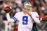 PHILADELPHIA - NOVEMBER 08:  Tony Romo #9 of the Dallas Cowboys throws a pass against the Philadelphia Eagles at Lincoln Financial Field on November 8, 2009 in Philadelphia, Pennsylvania.  (Photo by Al Bello/Getty Images)