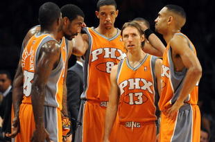 LOS ANGELES, CA - NOVEMBER 12:  Steve Nash #13, Channing Frye #8, Amar'e Stoudemire #1, Grant Hill #33 and Jason Richardson #23 of the Phoenix Suns talk during a timeout against the Los Angeles Lakers during the first half at Staples Center on November 12, 2009 in Los Angeles, California.  NOTE TO USER: User expressly acknowledges and agrees that, by downloading and/or using this Photograph, user is consenting to the terms and conditions of the Getty Images License Agreement.  (Photo by Harry How/Getty Images)