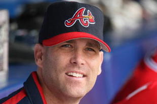 ATLANTA - APRIL 30:  Tim Hudson #15 of the Atlanta Braves sits in the dugout against the New York Mets at Turner Field on April 30, 2006 in Atlanta, Georgia. The Braves defeated the Mets 8-5. (Photo by Scott Cunningham/Getty Images)