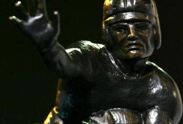 NEW YORK - DECEMBER 09:  The Heisman Trophy was presented to Troy Smith of Ohio State University on December 9, 2006 in New York City.  (Photo by Chris Trotman/Getty Images)