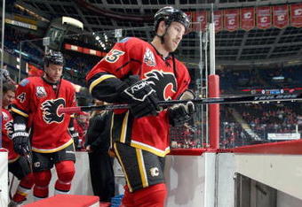 CALGARY, CANADA - OCTOBER 31: Brandon Prust #33 of the Calgary Flames makes his way to the ice for warm-up prior to their game against the Detroit Red Wings on October 31, 2009 at the Pengrowth Saddledome in Calgary, Alberta, Canada. The Red Wings defeated the Flames 3-1. (Photo by Dale MacMillan/Getty Images)