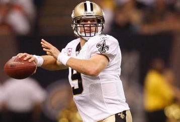 NEW ORLEANS - OCTOBER 04:  Drew Brees #9 of the New Orleans Saints looks to pass the ball during the game against the New York Jets at the Louisana Superdome on October 4, 2009 in New Orleans, Louisiana.  (Photo by Chris Graythen/Getty Images)