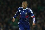DUBLIN, IRELAND - NOVEMBER 14:  France forward  Thierry Henry races towards goal during the FIFA 2010 World Cup Qualifier play off first leg between Republic of Ireland and France at Croke Park   on November 14, 2009 in Dublin, Ireland.  (Photo by Stu Forster/Getty Images)