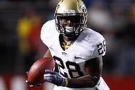 PISCATAWAY, NJ - OCTOBER 16:  Dion Lewis #28 of the University of Pittsburgh Panthers runs against the the Rutgers University Scarlett Knights on October 16, 2009 at Rutgers Stadium in Piscataway, New Jersey.  (Photo by Jared Wickerham/Getty Images)