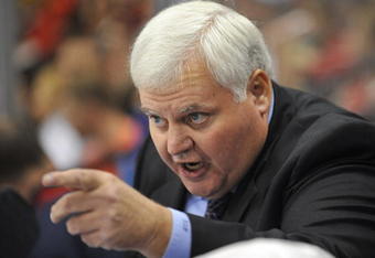 ST. PAUL, MN - SEPTEMBER 18: Head coach Ken Hitchcock of the Columbus Blue Jackets makes a point to the bench during the second period in a preseason game on September 18, 2009 at the Xcel Energy Center in St. Paul, Minnesota. (Photo by Tom Dahlin/Getty Images)