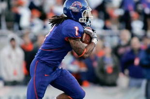 BOISE, ID - NOVEMBER 28: Kyle Wilson #1 of the Boise State Broncos runs against the Fresno State Bulldogs during their game on November 28, 2008 at Bronco Stadium in Boise, Idaho.  (Photo by Otto Kitsinger III/Getty Images)