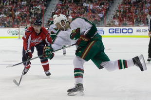 WASHINGTON - NOVEMBER 13: Owen Nolan #11 of the Minnesota Wild skates against the Washington Capitals at the Verizon Center on November 13, 2009 in Washington, DC. (Photo by Bruce Bennett/Getty Images)