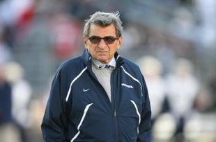 STATE COLLEGE, PA - NOVEMBER 7: Head coach Joe Paterno of the Penn State Nittany Lions watches warm-ups before a game against the Ohio State Buckeyes on November 7, 2009 at Beaver Stadium in State College, Pennsylvania. Ohio State won 24-7. (Photo by Hunter Martin/Getty Images)