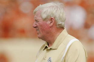 AUSTIN, TX - NOVEMBER 07:  Head coach George O'Leary of the UCF Knights watches his team struggle against the Texas Longhorns on November 7, 2009 at Darrell K Royal - Texas Memorial Stadium in Austin, Texas.  Texas won 35-3.  (Photo by Brian Bahr/Getty Images)